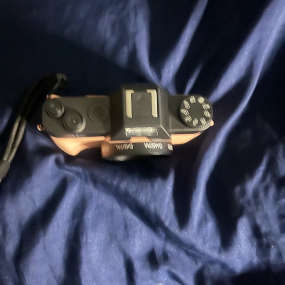 4k Pink digital camera - Picture 4 of 5